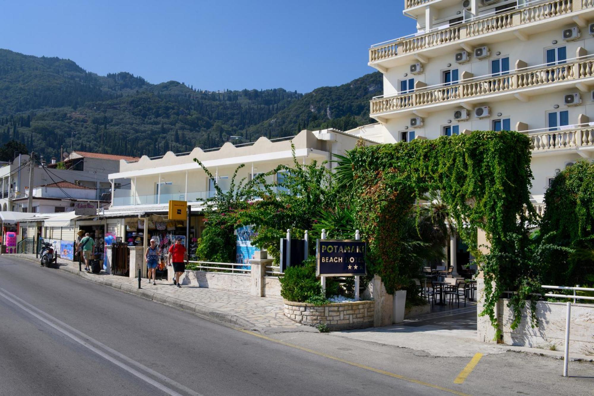 Potamaki Beach Hotel Mpenitses Eksteriør billede